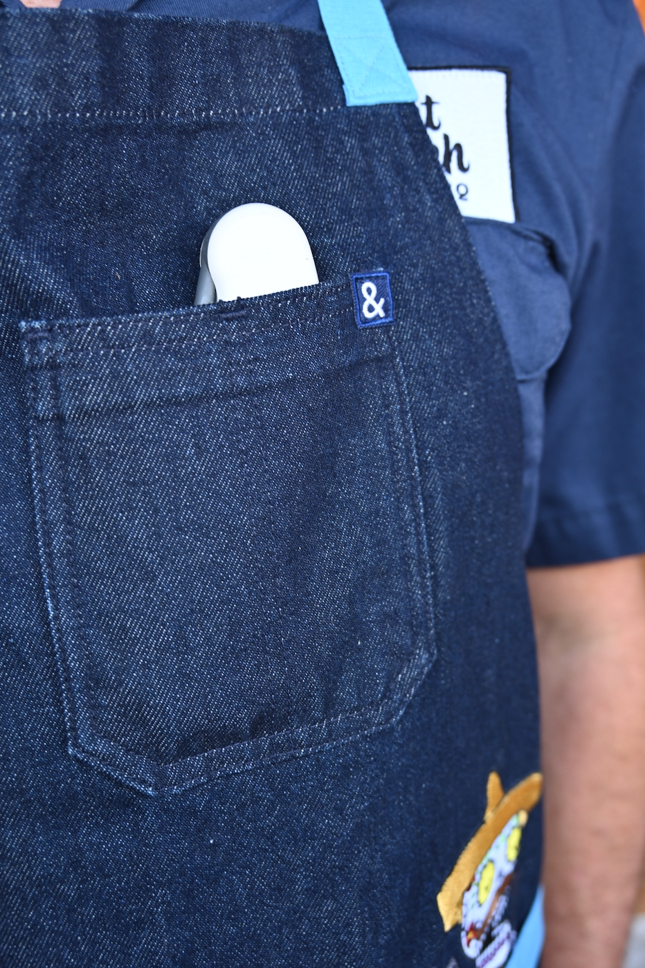 hedley-and-bennett-meat-church-apron-navy-f3 Screenshot_2024-07-03_at_2.52.10_PM.png