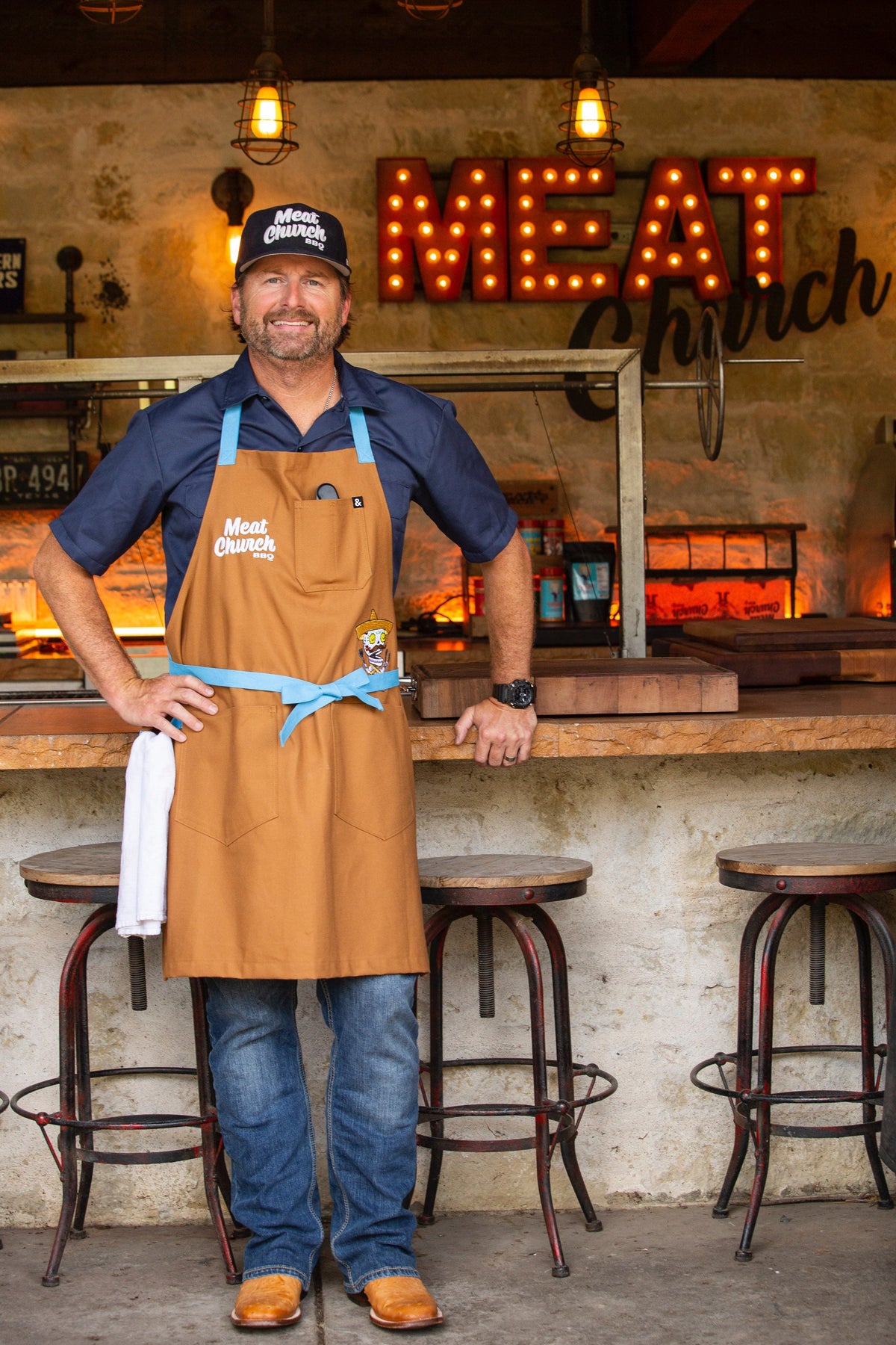hedley-and-bennett-meat-church-apron-duck-tan-z6 image_912805a7-8b3f-48b2-8698-64cb1afdc18a.jpg